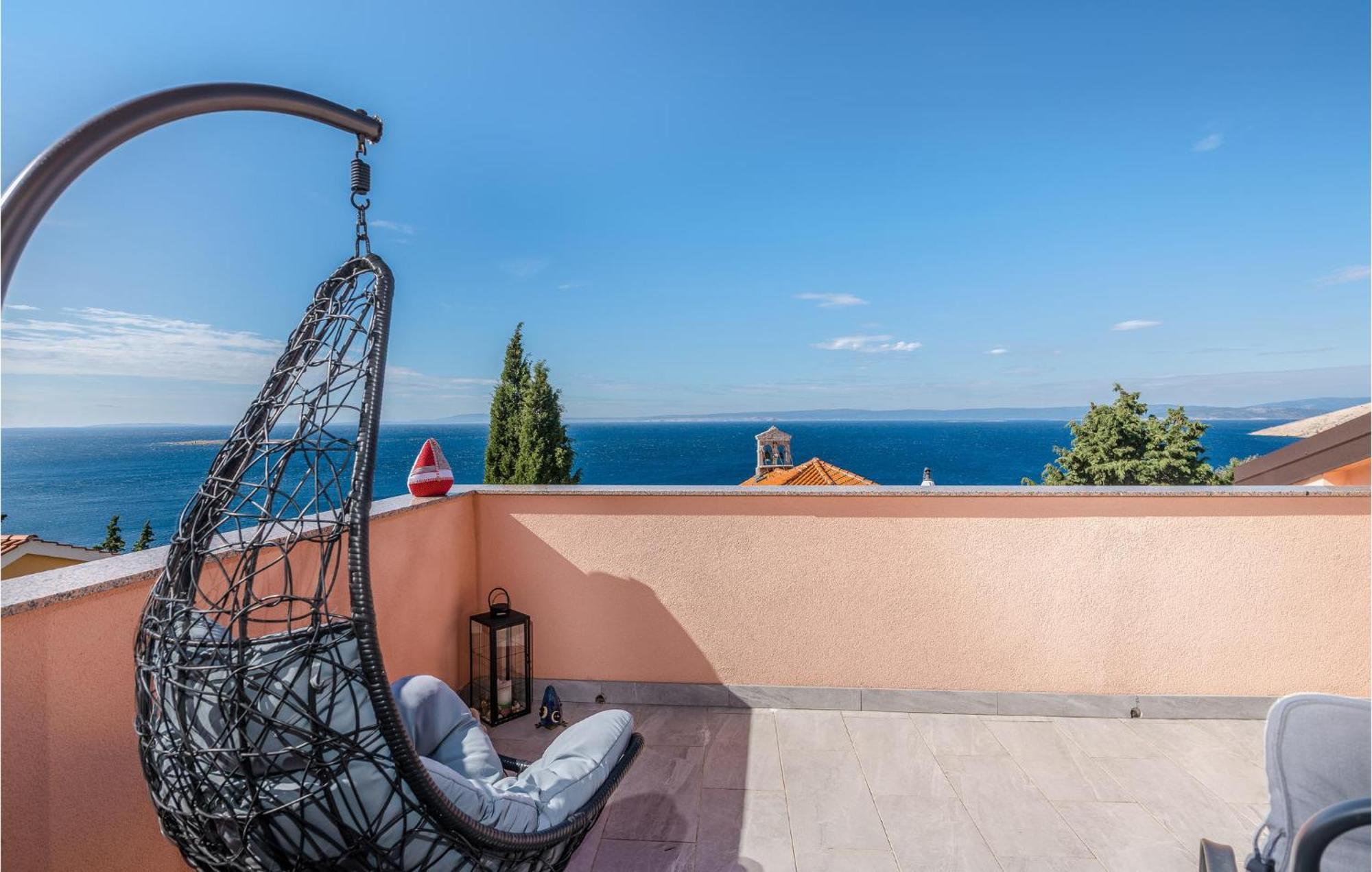 Nice Apartment In Stara Baska With Kitchen Exterior foto